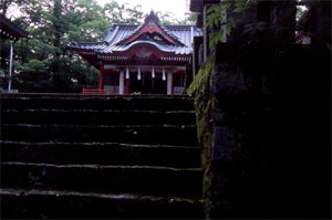 山中諏訪神社