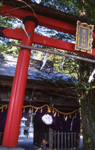 忍草浅間神社　（忍野浅間神社）