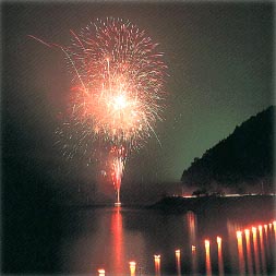 西湖竜宮祭、花火大会、灯篭