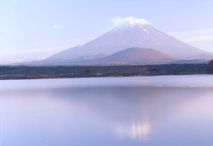 精進湖