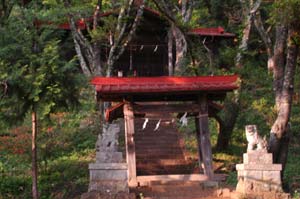 大石 護国神社と日月神社