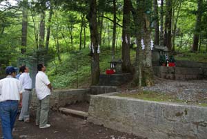 新屋山神社　富士山金運神社