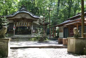 新屋山神社